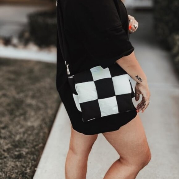 Neiman Marcus Woven Quilted Checkered Crossbody Purse - Picture 4 of 6